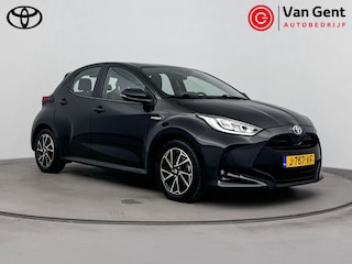 Toyota Yaris 1.5 Hybrid First Edition | Trekhaak | Navigatie | Keyless | Adaptive Cruise | Clima | Parkeersensoren achter | Camera | LED | 16 inch