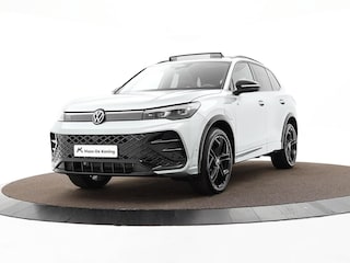 Volkswagen Tiguan 1.5 204pk DSG eHybrid R-Line Edition · Panoramadak · 360 Camera · Elek. Trekhaak · Elek. Achterklep · Massage · 20'' Inch · Garantie t/m 18-08-2029 of 100.000km