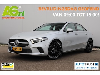 Mercedes-Benz A-klasse 200 Business Solution Automaat Half Leder Full LED Sportstoelen Widescreen Carplay Android Navigatie Achteruitrijcamera Clima Cruise 19 inch AMG Look Velgen Nieuwe Banden! Stoelverwarming