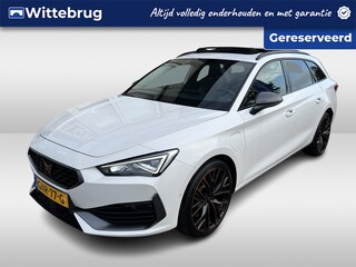 Cupra Leon 1.4 e-Hybrid VZ Performance / AUTOMAAT/ 245 PK/ PANO/ LEER/ SUPER-SPORTSTUUR/ ELEKTR. STOEL/ KEYLESS/ 19" LMV/ FULL LINK/ RIJ-MODI/ STOEL-STUUR VERWARM./ PARK. SENSOREN + CAMERA