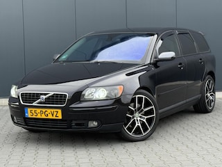 Volvo V50 2.4 5-Cilinder - Xenon - CarPlay - Spoiler - Trekhaak