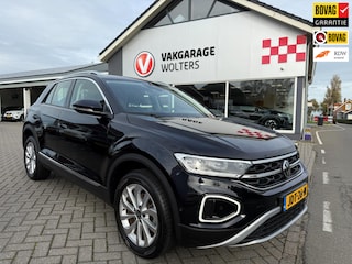 Volkswagen T-Roc 1.5 TSI Style Automaat/Apple Carplay RIJKLAARPRIJS!