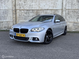 BMW 5-serie Touring 520i M-Pakket/Pano/Cam/Carplay/Leder