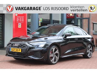 Audi A3 Limousine *S3* | Schuifdak | Carplay | Stoelverwarming | Camera | PDC | Cruise & Climate Control | Privacy | Bluetooth |