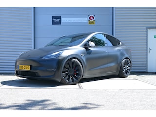 Tesla Model Y Performance AWD 75 kWh KW V3 schroefset (twv 2.475,-), Sportstoelen (twv 2.000,-)!