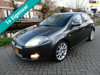 Fiat Bravo 1.4 MultiAir Sport 140pk 1e eig. Clima Leder PDC Trekhaak 1300kg.