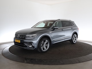 Volkswagen Tiguan 1.5 TSI Highline Business R 7p. | Panoramadak | Winterpakket |*