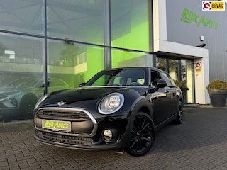 Mini Clubman 1.5 One * Stoelverwarming * PDC * Navigatie