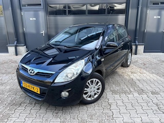 Hyundai i20 1.4i DynamicVersion NW APK Airco Koppeling NW