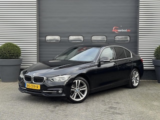 BMW 320i Corporate Lease High Executive | Navigatie | Privacy Glass | Lichtmetalen Velgen | Climate Control | Xenon |