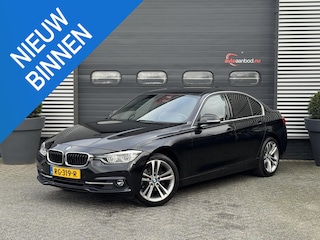 BMW 320i Corporate Lease High Executive | Navigatie | Privacy Glass | Lichtmetalen Velgen | Climate Control | Xenon |