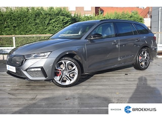 Skoda Octavia Combi RS iV 245PK PHEV | RS Plus Package | Head-up display | Canton Audio | Zwenkbare trekhaak