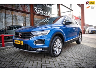 Volkswagen T-Roc 1.5 TSI Sport Business R | Automaat | Virtual cockpit | LED | Stoelverwarming | App-connect | Parkeer hulp |