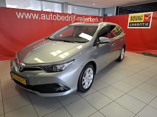 Toyota Auris Touring Sports 1.8 Hybr. Dynamic, boekjes aanw., zeer nette auto.