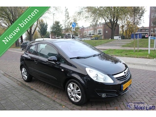 Opel Corsa 1.2-16V Sport