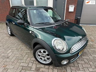 Mini Cooper 1.6 / Automaat / Leder / Airco / PDC / Stoelverwarming