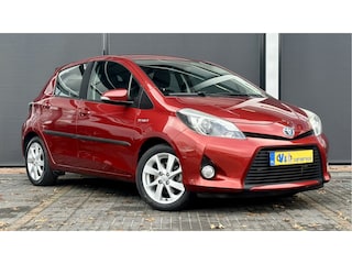 Toyota Yaris 1.5 Full Hybrid Dynamic / Camera / Cruise / Clima