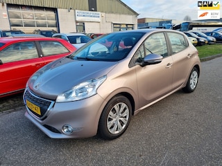 Peugeot 208 1.2 VTi Envy NAV.+ Clima Bj:2013 NAP!