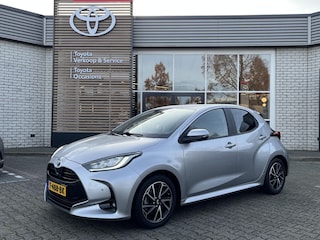Toyota Yaris 1.5 Hybrid Business Plus STOELVERW BLIND-SPOT PARK-SENSOREN AD-CRUISE 16"LMV CAMERA APPLE/ANDROID KEYLESS