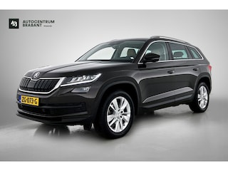 Skoda Kodiaq 1.5 TSI Ambition Business(NL-auto, Dealer OnderH, Trekhaak, Carplay, StoelV V+A, Navi, PDC, Cruise Con, Etc)