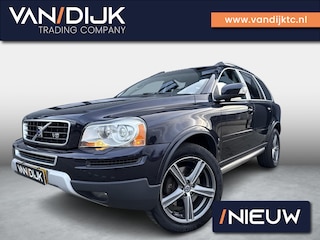 Volvo XC90 4.4 V8 Sport Automaat ✓7-persoons ✓Face Lift ✓Bi-Xenon ✓Vol Leder ✓BLIS ✓Climate ✓Cruise ✓Parkeersensoren ✓Trekhaak ✓Lichtmetaal