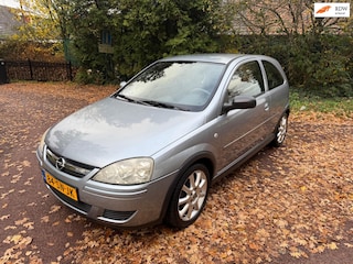 Opel Corsa 1.4-16V Silverline / Airco / Apk / Nap / Lm /