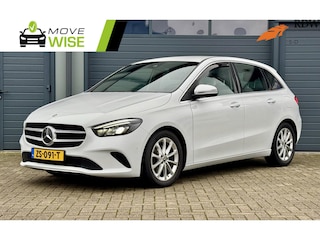 Mercedes-Benz B-klasse 180 130pk Launch Edition Premium | AUTOMAAT | Facelift | Lage KM NAP! | Camera | Carplay |