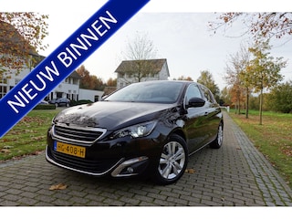 Peugeot 308 1.2 PureTech Blue Lease Premium | Pano | LED | PDC | ISOFIX |