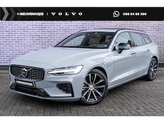 Volvo V60 2.0 T8 Plug-in hybrid AWD Plus Dark | Stoelventilatie | Schuif-/Kanteldak | Head-up Display | Getint Glas | Stoel-/Stuurverwarming | Harman Kardon Audio | Keyless Entry |