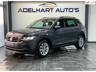 Volkswagen Tiguan 1.5 TSI Life Automaat / Navigatie full map / Apple CarPlay / Cruise control / Climate control
