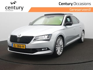 Skoda Superb 2.0 TSI 4x4 Sportline Business Panoramadak - Navigatie - 19 Inch - Xenon koplampen