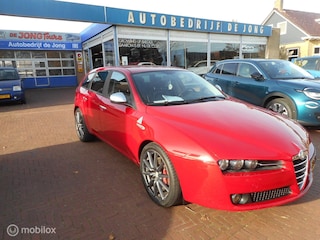 Alfa Romeo 159 Sportwagon 1.750 TBi LEER+19" TI-VELGEN+TREKHAAK