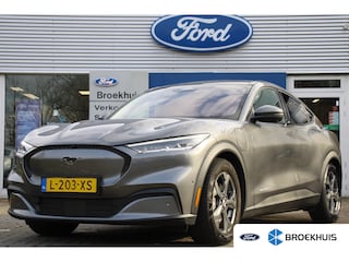 Ford Mustang Mach-E RWD 75 kWh | NL-AUTO! | 1E EIGENAAR! | TREKHAAK | CAMERA | PARK SENS V+A | ADAPTIVE CRUISE | DEALER OH! | PRACHTIGE STAAT!