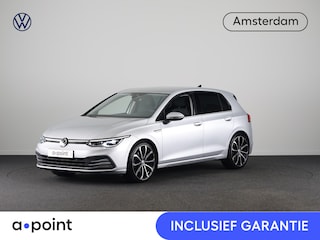 Volkswagen Golf 1.5 eTSI Style Navigatie | Parkeersensoren | Adaptieve cruise control | Camera | 19 inch |