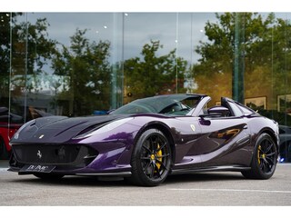 Ferrari 812 6.5 V12 HELE Viola Hong Kong Carbon Lifting