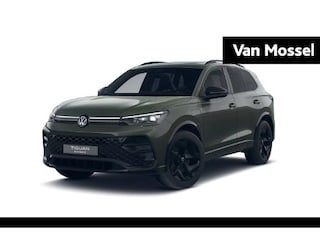 Volkswagen Tiguan 1.5 eHybrid R-Line Edition 204 PK Plug in hybride | #AD | Fysieke voorraad | Trekhaak | Black style | Stoelverwarming | 19" Lichtmetalen velgen | Stuurverwarming | Apple Carplay | Elektrische achterklep | Panoramadak | Camera | Dodehoeksensoren | Keyless access | Android Auto | Navigatie | LED Koplampen |