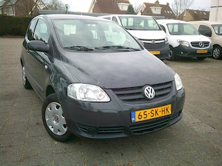 Volkswagen Fox 1.2 Trendline INRUIL KOOPJE !!! MET ZEER LAGE KM STAND !!!!