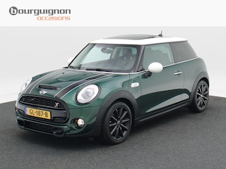 Mini John Cooper Works S 2.0 JCW | Panoramadak | Leder | Cruise Control | Climate Control | Navigatie | Bluetooth | Stoelverwarming | 17 Inch