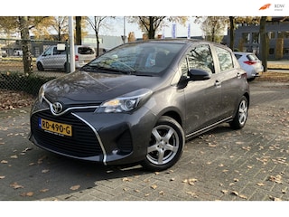 Toyota Yaris 1.3 VVT-i Style Navi Airco L.m Automaat