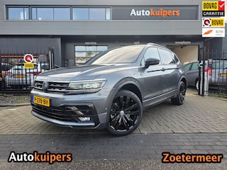 Volkswagen Tiguan 2.0 TSI 4Motion Highline 7p. | Met o.a. panoramadak, adaptive cruise, trekhaak, R-line in- en exterieur