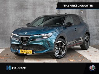 Alfa Romeo Junior Speciale 1.2 Turbo Ibrida 145pk Automaat SCHUIF-DAK | ADAPT. CRUISE | 18''LM | DODE HOEK | PDC + CAM.