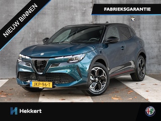 Alfa Romeo Junior Speciale 1.2 Turbo Ibrida 145pk Automaat SCHUIF-DAK | ADAPT. CRUISE | 18''LM | DODE HOEK | PDC + CAM.