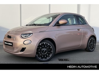 Fiat 500 3+1 La Prima 42 kWh | Full LED | Parkeersensoren | Camera | Navigatie | Climate control | Kunstleder | Adaptive cruise | Draadloze telefoonlader