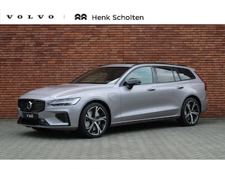 Volvo V60 T6 Plug-in hybrid AWD Plus Dark | Stoelverwarming voor/achter | Verwarmbaar stuurwiel | Elektrisch verstelbare stoelen met memory functie | Extra getint glas achter | Harman Kardon geluidsinstallatie | Keyless entry | 19'' Lichtmetalen velgen | Panoramisch dak met Schuif-/Kantel functie