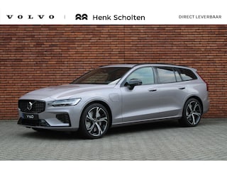 Volvo V60 T6 Plug-in hybrid AWD Plus Dark | Stoelverwarming voor/achter | Verwarmbaar stuurwiel | Elektrisch verstelbare stoelen met memory functie | Extra getint glas achter | Harman Kardon geluidsinstallatie | Keyless entry | 19'' Lichtmetalen velgen | Panoramisch dak met Schuif-/Kantel functie