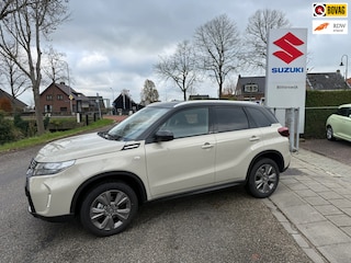 Suzuki Vitara 1.4 Boosterjet Smart Hybrid Select AUTOMAAT // Apple carplay & Android auto // Snel te rijden // Rijklaarprijs!
