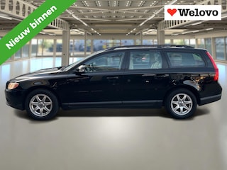 Volvo V70 2.5T Momentum Incl. BTW, Rijklaar+Garantie...