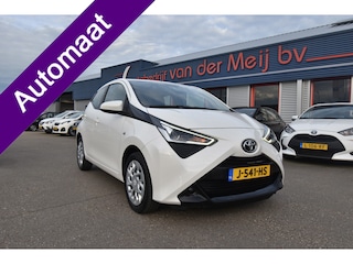 Toyota Aygo 1.0 VVT-i x-play , NAVI VIA APP ,  A UITRIJ CAM , AIRCO , EL VOOR ,