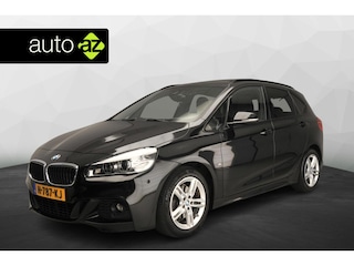 BMW 2-serie Tourer 220i Automaat / M-Sportpakket / Panoramadak / HIFI / Leder / Camera / LED / Alu wielen 17 inch