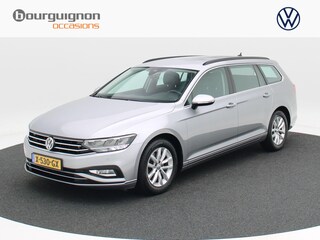Volkswagen Passat Variant 1.5 TSi 150 Pk Automaat Comfort Business | Adaptive Cruise | Stoelverwarming | CarPlay | Achteruitrijcamera | Trekhaak | 16 Inch | 101.536 Km!!